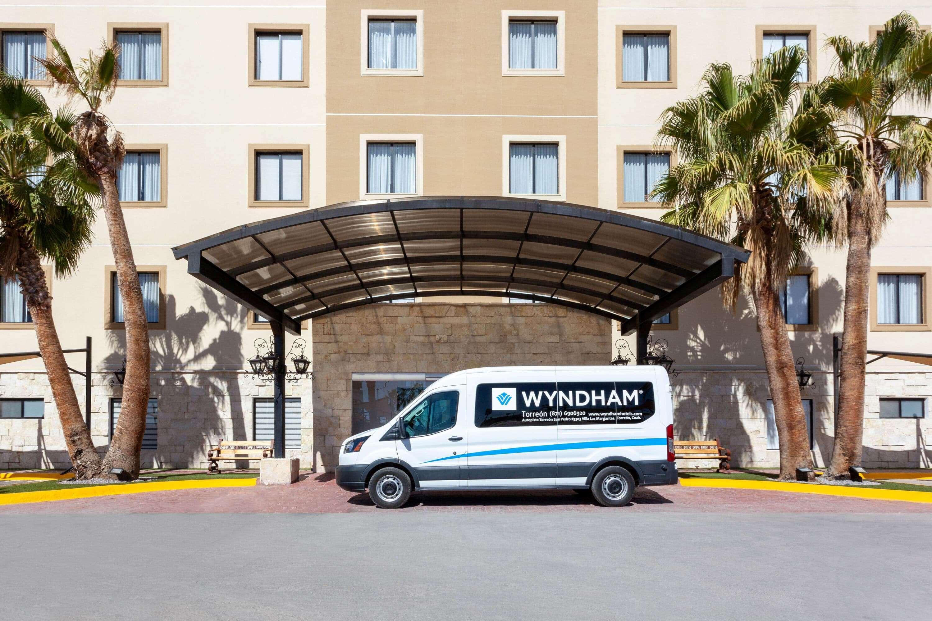 Wyndham Torreon Hotel Exterior photo
