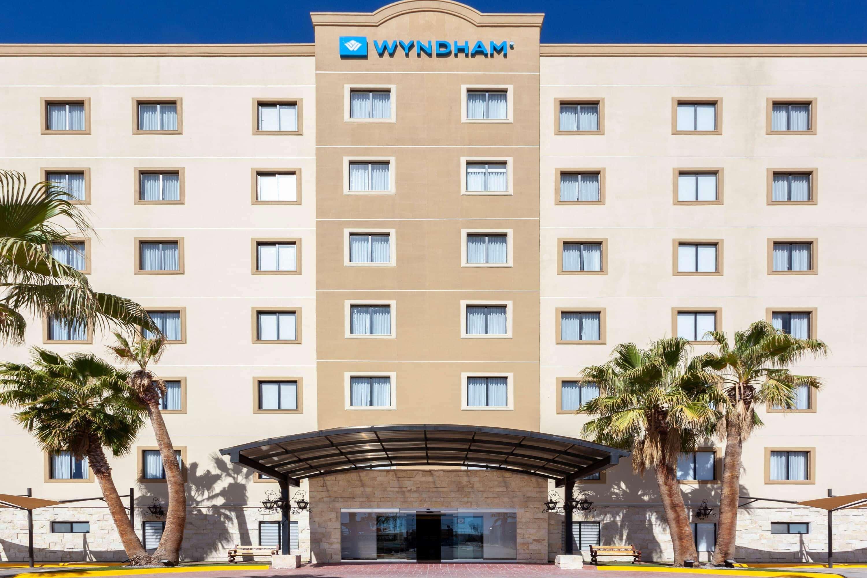 Wyndham Torreon Hotel Exterior photo